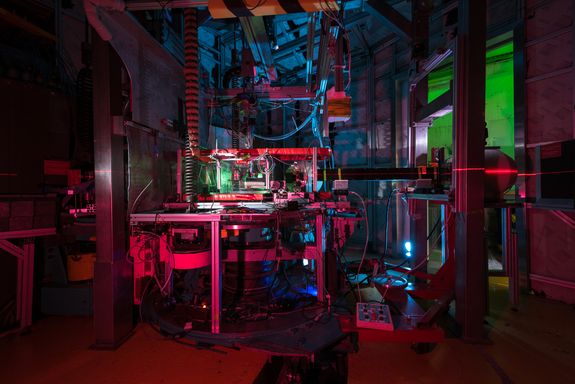 The experimental setup at ILL Grenoble