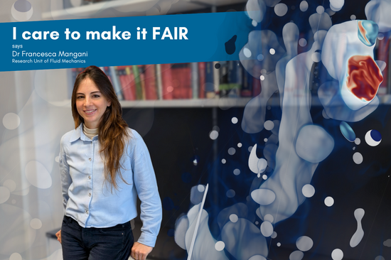 Das Bild zeigt eine Frau, die vor einem Bücherregal steht. Rechts von der Person ist eine wissenschaftliche Visualisierung zu sehen, über ihr ein Banner mit Schrift.