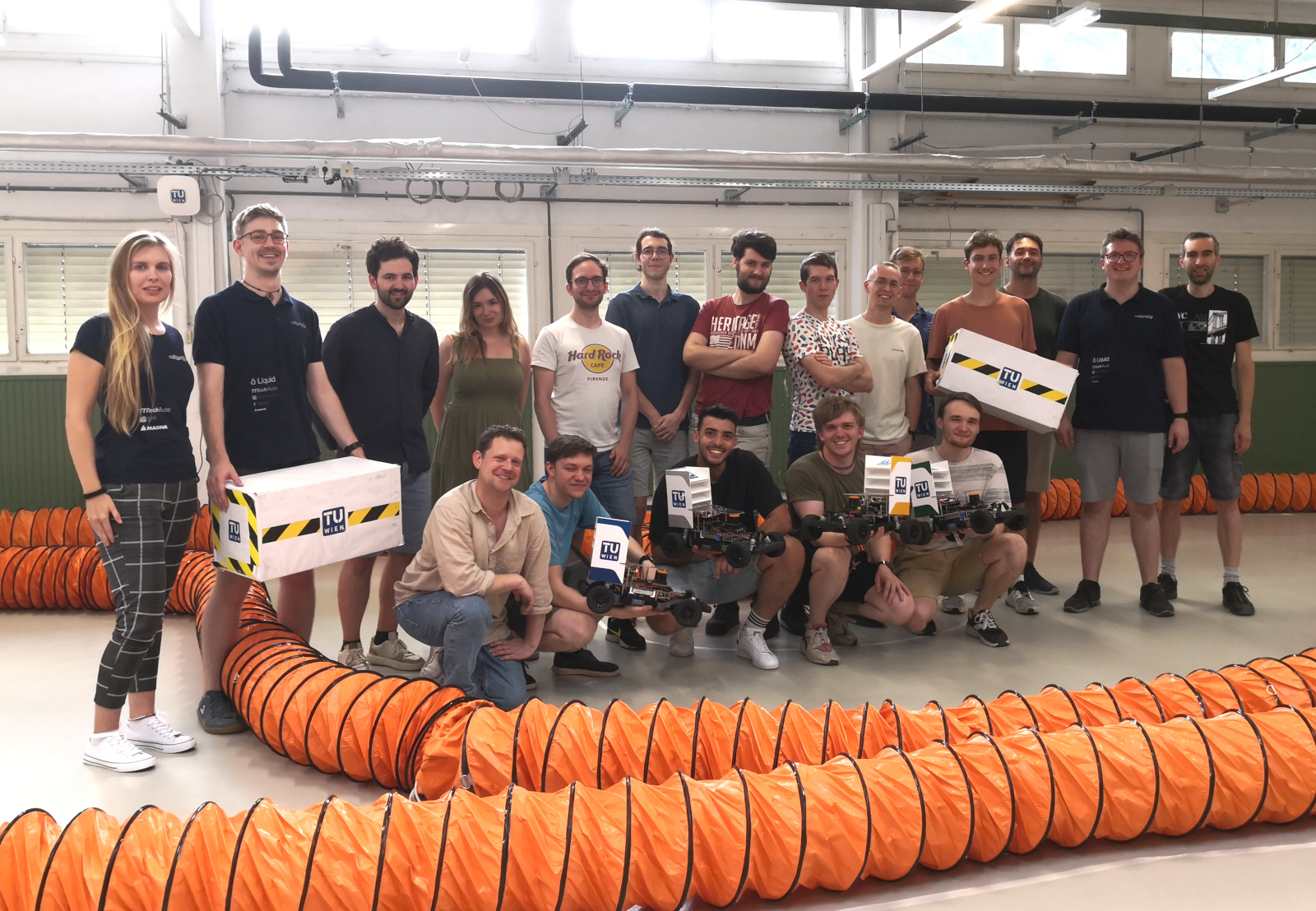 Group picture of students and instructors at the final race at the end of the semester