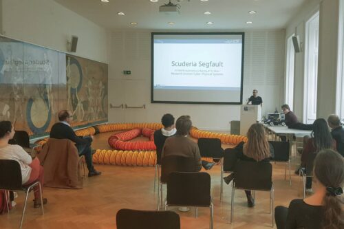 Presentation of team Scuderia Segfault in seminar room